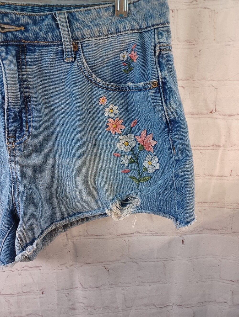 Time and Tru High Rise Floral Embroidered Distressed Denim Shorts 12 - Picture 7 of 10